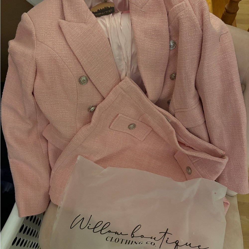 Perfectly Pink - Picture 5 of 6